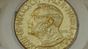El Nobel de Física premia a tres descubridores del efecto túnel cuántico El Nobel de Física premia a tres descubridores del efecto túnel cuántico