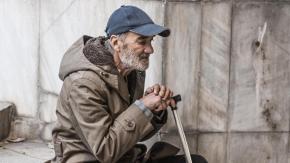 Simuló ser ciego por más de 50 años y estafó por un millón de euros al gobierno italiano