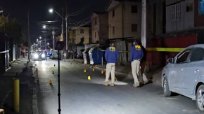 Mujer murió baleada al interior de su auto en Quilicura: recibió más de 30 disparos Mujer murió baleada al interior de su auto en Quilicura: recibió más de 30 disparos