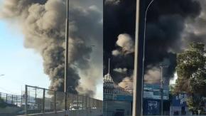 Violento incendio afecta local de venta de neumáticos en San Miguel: alerta por nube tóxica Violento incendio afecta local de venta de neumáticos en San Miguel: alerta por nube tóxica
