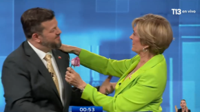 La inesperada interrupción de Kaiser en pleno debate para saludar a Matthei por su cumpleaños: "Me voy a permitir una libertad"