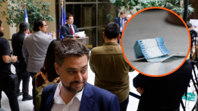 Diputado Manouchehri lanza billete a Araya mientras el republicano explicaba su vínculo con el conservador Yáber Diputado Manouchehri lanza billete a Araya mientras el republicano explicaba su vínculo con el conservador Yáber