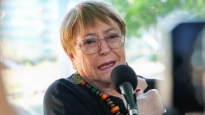 Expresidenta Bachelet y nuevo gobierno que lidere La Moneda: "Cada uno es distinto y nunca es de continuidad" Expresidenta Bachelet y nuevo gobierno que lidere La Moneda: "Cada uno es distinto y nunca es de continuidad"