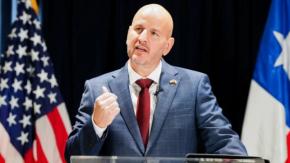 Lo que hay que saber de Brandon Judd, el embajador de EE.UU. que debutó con dura crítica a Boric Lo que hay que saber de Brandon Judd, el embajador de EE.UU. que debutó con dura crítica a Boric