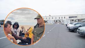 Extranjera a Carabineros por bloqueo en frontera entre Chile y Perú: "Una vez que tengamos respuesta esto se acaba" Extranjera a Carabineros por bloqueo en frontera entre Chile y Perú: "Una vez que tengamos respuesta esto se acaba"