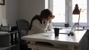 Ha aumentado en los últimos años: Qué es un “trabajador invisible” y por qué tú podrías ser uno