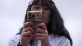 Australia prohíbe las redes sociales a menores de 16