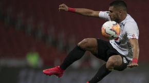 “El mejor extranjero que vi jugar”: Futbolista chileno cambia de club y es despedido como ídolo