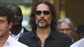 Por violación y agresión sexual: Presentan nuevas acusaciones contra el humorista Russell Brand