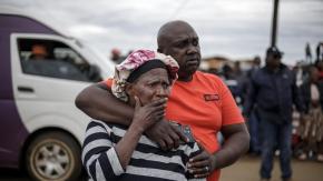 Hombres armados matan a nueve personas en Sudáfrica