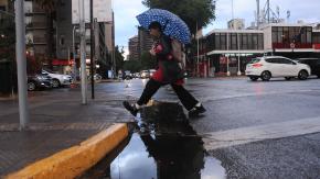 Pronostican tormentas eléctricas para Santiago el domingo de elecciones: ¿A qué hora y en qué zonas?