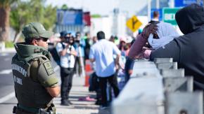 Grupo de migrantes intentó ingresar a Perú a la fuerza en medio de crisis en la frontera