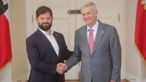 ¿Por qué se habla de "amarre"? La norma en reajuste al sector público que afectaría a futura administración de Kast