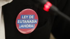 Gobierno pone discusión inmediata a proyecto de Eutanasia: ¿Qué le falta para ser ley?