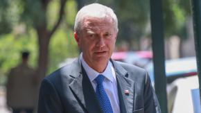 Kast critica norma de "amarre" de funcionarios públicos previo a su viaje a Ecuador: "Creo que no es la manera"