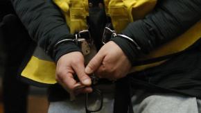 Decretan prisión preventiva para médicos extranjeros que emitieron más de 35 mil licencias falsas