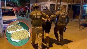 Detienen a hombre buscado por homicidio: Estaba con su pareja y tenían armas, drogas y uniformes de Carabineros