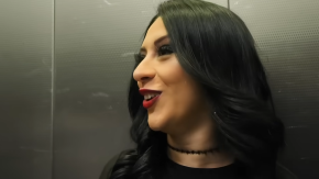 CHILENIZADO: Stephanie Vaquer muestra a su pololo, luchador de NXT, comiendo completos