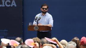 La presión de los jesuitas y otros 100 grupos para que Boric cumpla compromiso de regularizar migrantes