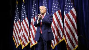 Trump anuncia que Venezuela comprará solo productos "made in USA" con el dinero del petróleo