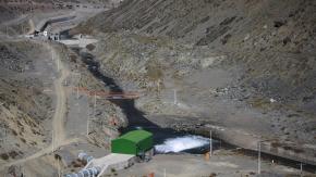 Deslizamiento de sedimentos en Embalse El Yeso aisló a 40 turistas: fueron asistidos por equipos de emergencia