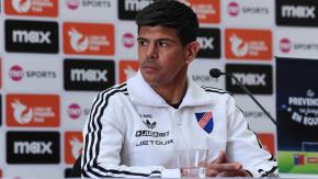 "Merecía mínimo una camiseta, foto... algo": El dardo de Esteban Pavez en su despedida de Colo-Colo