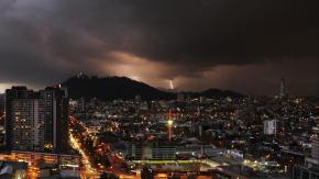 Gianfranco Marcone confirma que las lluvias continuarán en Santiago y otras regiones