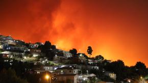 Qué es el viento puelche, el fenómeno climático que complica combate de incendios en el Ñuble y Biobío