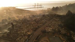 Carabinera está en riesgo vital tras ayudar a víctimas de incendios forestales: resultó con el 25% de su cuerpo quemado