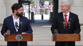 La comparativa de la presencia de mujeres entre el gabinete de Boric y el de Kast