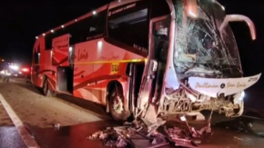 Cinco muertos deja violento accidente entre bus y automóvil en Mejillones
