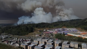 Incendio amenaza cárcel El Manzano: Gendarmería mantiene listo protocolo de evacuación de internos
