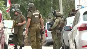 Intenso operativo para dar con sujeto con orden de detención por homicidio: huyó por los techos y disparó a carabinero