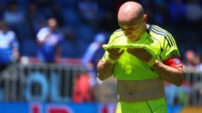 "Las peores que han sacado": La U presenta su nueva camiseta y genera debate entre los hinchas