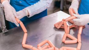 Ofrecen 3.695 puestos temporales en distintas industrias: sueldos hasta casi un millón de pesos