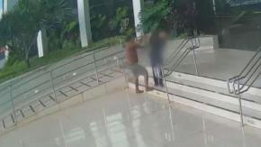 Brasileño que esperó años por un trasplante de córnea fue agredido afuera de la clínica y volvió a quedar sin visión