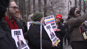 Del "Free Maduro" a "esta gente no es venezolana": Tensos momentos se registraron afuera de Corte Federal de Nueva York