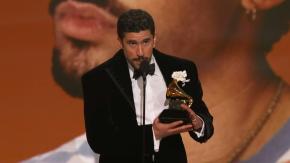 Bad Bunny se alza con histórico Grammy a álbum del año