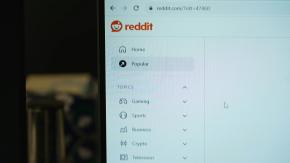 Multa de casi 20 millones de dólares a Reddit en Reino Unido por utilizar datos de niños