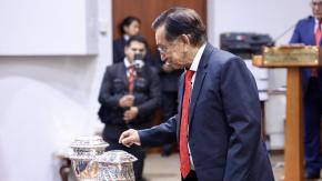 José María Balcázar es electo nuevo presidente de Perú