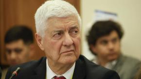 Exdirector del SII apunta contra Jara y el PC por su salida y asegura que Boric "fue un mal presidente"