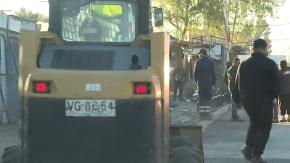 Comenzó el desalojo en campamento Santa Marta de Maipú: operativo dejó detenidos y estructuras demolidas