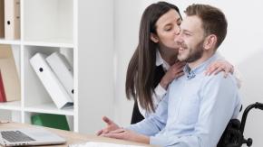 ¿Entre colegas? ¿Con alguna jefatura? Estudio del romance laboral en San Valentín revela quiénes se enamoran en el trabajo