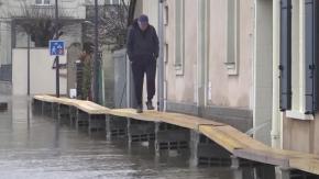 ‘Venecia sin góndolas’: Francia lucha contra el desbordamiento de los ríos