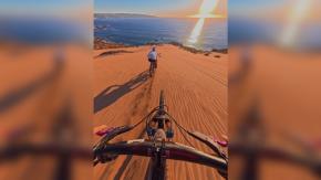 Ciclistas europeos de Valparaíso Cerro Abajo graban polémico descenso en dunas de Concón: municipio presentará denuncia