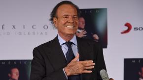 Tras las acusaciones de abuso sexual: Julio Iglesias demanda a medio español por "montaje"