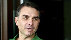 “Uno de los más moderados de su familia”: Quién es Flávio Bolsonaro, senador brasileño que estará en el cambio de mando