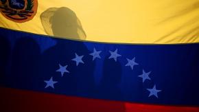 Estados Unidos paraliza procesos de residencia y ciudadanía a migrantes de 19 países: mira la lista