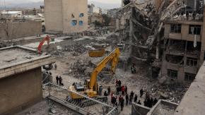 Fuertes explosiones estremecen Teherán mientras Irán amenaza con represión "más fuerte" si hay protestas