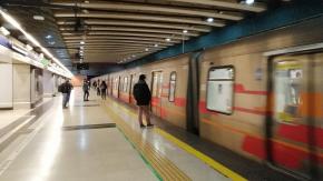 Metro sufrió corte de corriente en Línea 4 en plena hora punta: Revisa el estado de la red